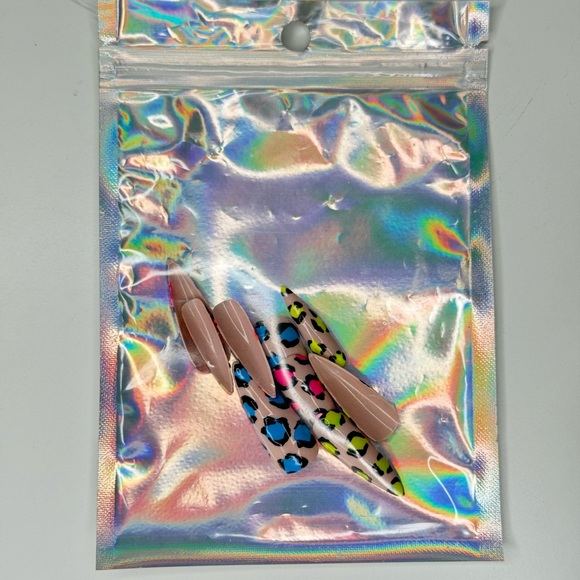 Press on Nails Stiletto - Picture 2 of 5